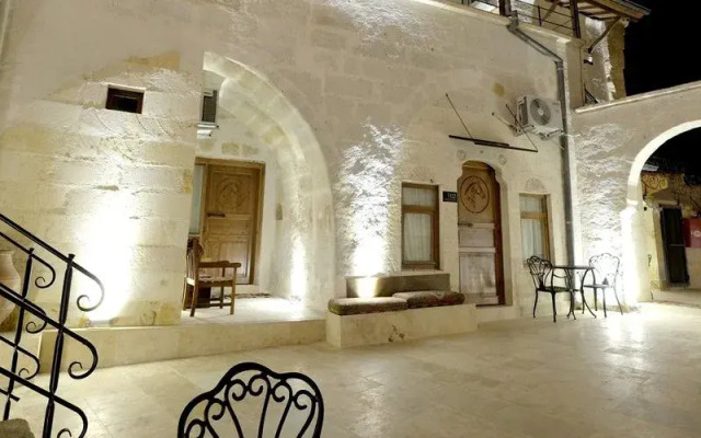 Arkeles Suites