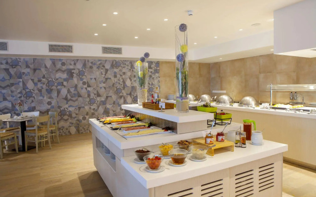 Nausicaa Luxury Villas By Louis Hotels