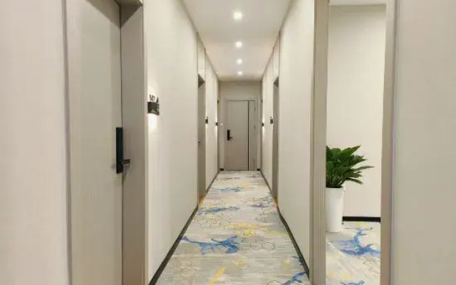 Xiguo Hotel (Huiyou Plaza Branch, Aowei Road, Xiong'an New Area)