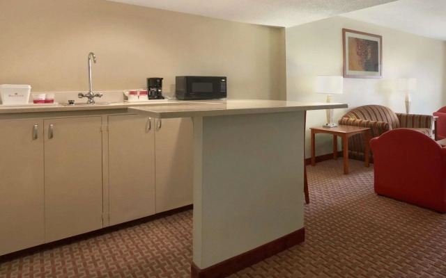 Ramada Burlington Hotel and Conference Center