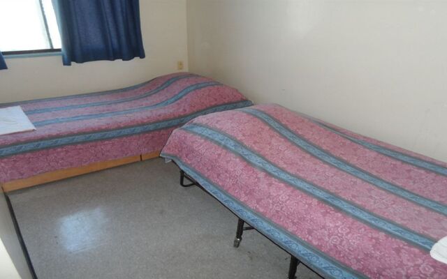 Neill-Wycik Backpackers Hotel