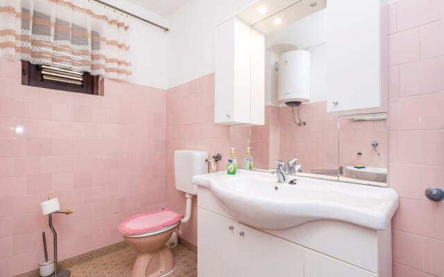 Nice Apartment in Bosana-pag With 3 Bedrooms and Wifi