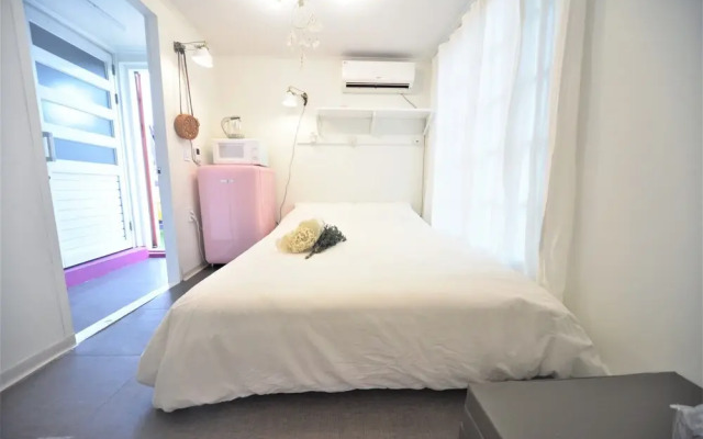 Apple Mint Party House