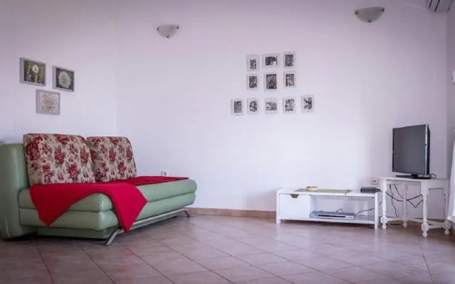 Brane - 100m From the Beach - A1 Ana