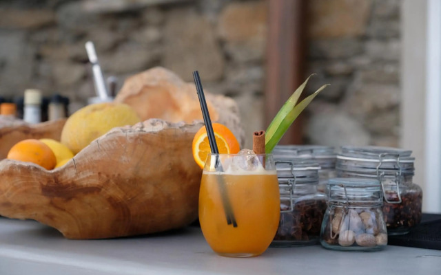 Ostraco Suites