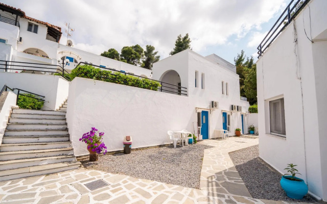 Theo Bungalows Kriopigi