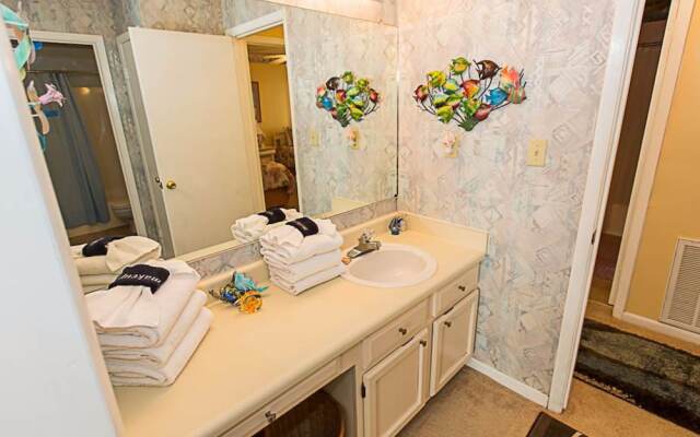 Sandpiper Cove Canal by Holiday Isle