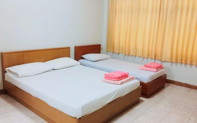 Cathay Guesthouse Hat Yai