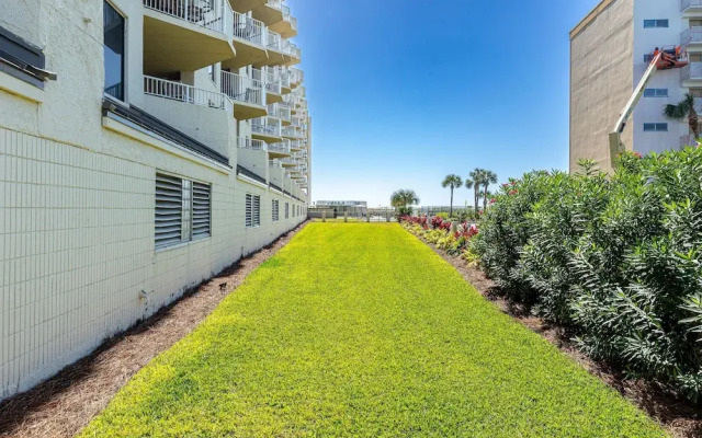 Inlet Reef 518 2 Bedroom Condo by RedAwning
