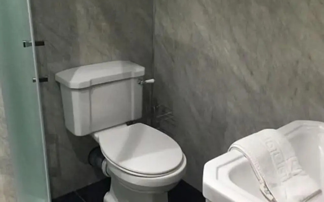 The Hopetoun Arms Hotel