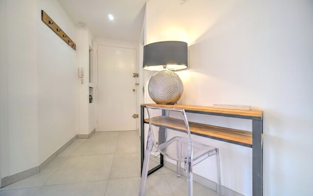 4 Pieces 7-8 personnes coeur de ville