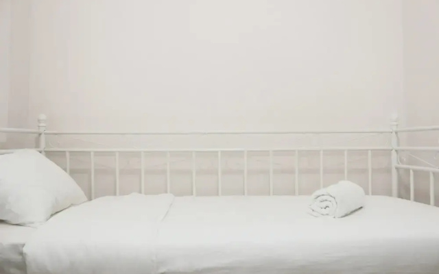 Modern Look 2BR Gateway Pasteur Apartment