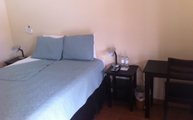 Machele's Place Hotel
