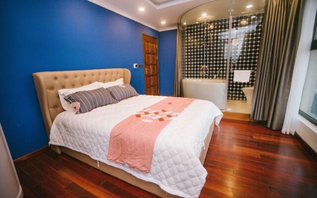 D' Le Roi Soleil Luxury Apartment Wesstlake