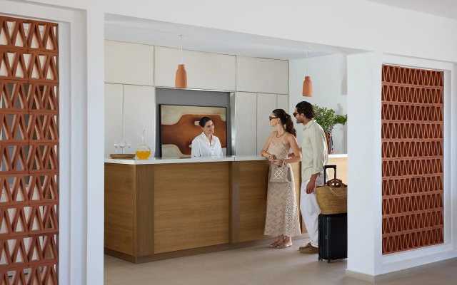 Golden Milos Beach House by Domotel