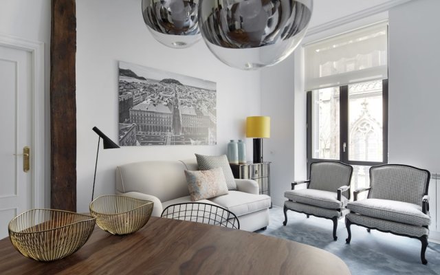Easo Garden Apartment by FeelFree Rentals