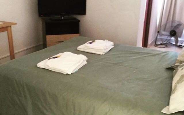 Bardas Hotel Cinco Saltos