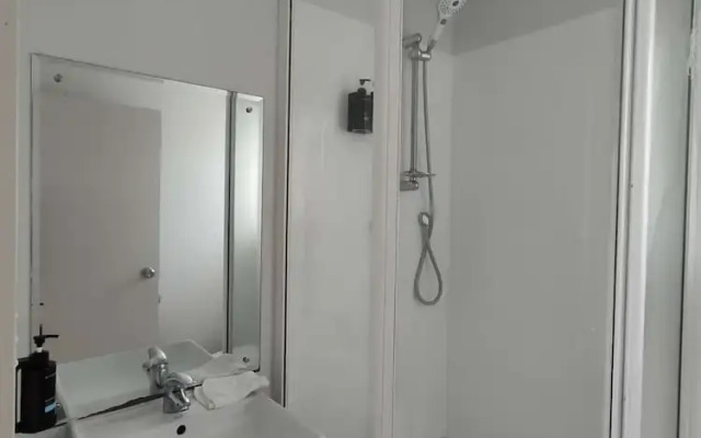 4 double and 2 Sofa Beds in 2 Bedroom