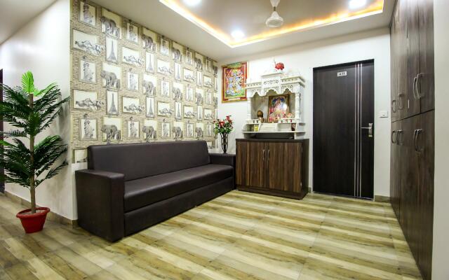 OYO 8864 Hotel Royal City