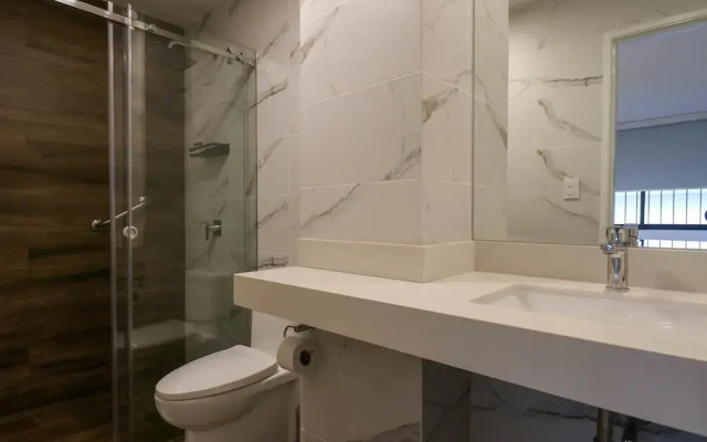 w Monochromatic 2BR w Terrace in Miraflores