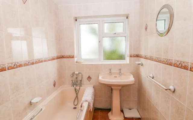 Bretton Mount Studio Flat