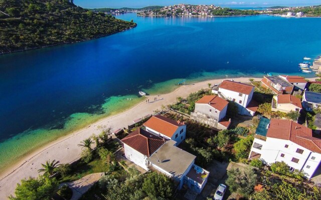 House Sinisa