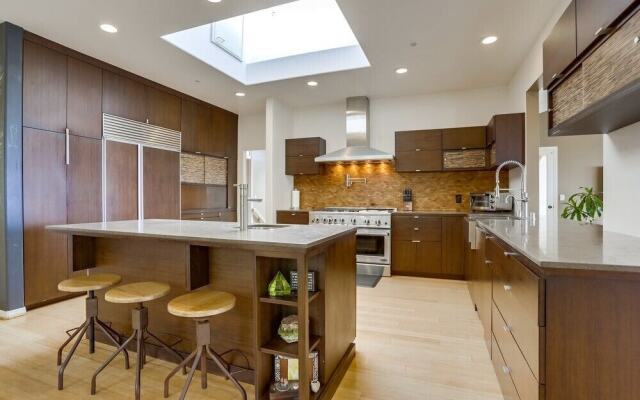 Grandview 3 Bedrooms 2.5 Bathrooms Home