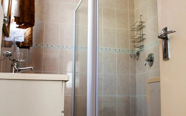 Apartment at 34 Columbine Avenue