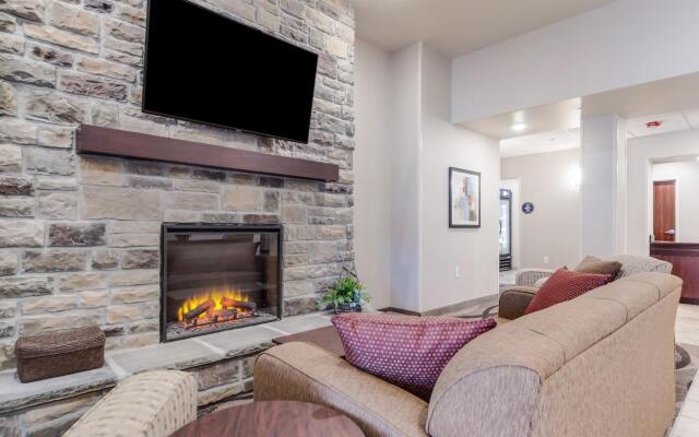 Cobblestone Hotel & Suites - Lamar