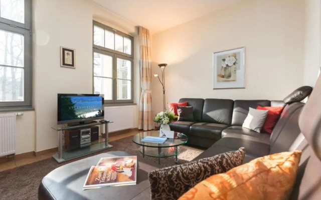 Villa San Marino, App 7