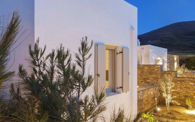 White Tinos Luxury Suites
