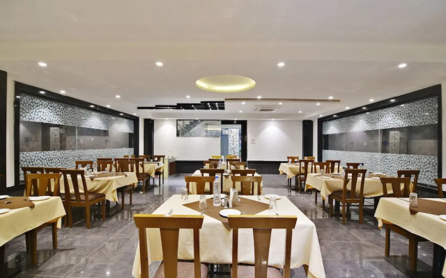 Capital O 22945 Jmc Hotel S-grande