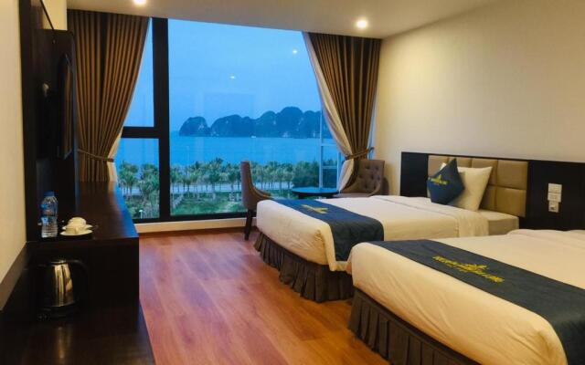 Golden Palm HaLong Hotel