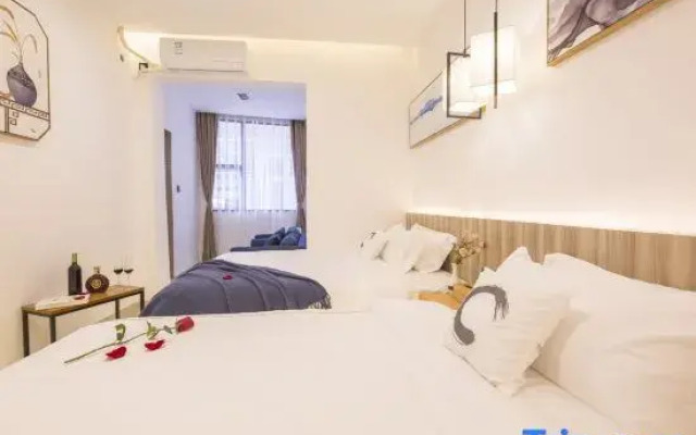Xiamen Baiyueju Homestay