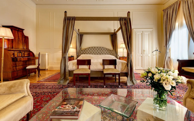 Grand Hotel Plaza