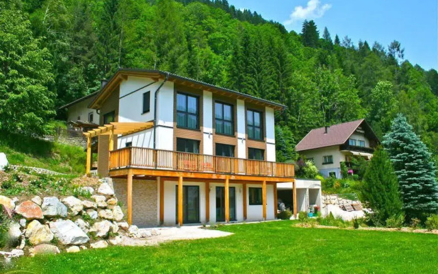 Sunny Villa