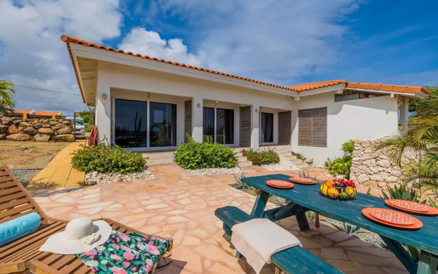Caribbean Charm Serene Santa Lucia Sunny Pool