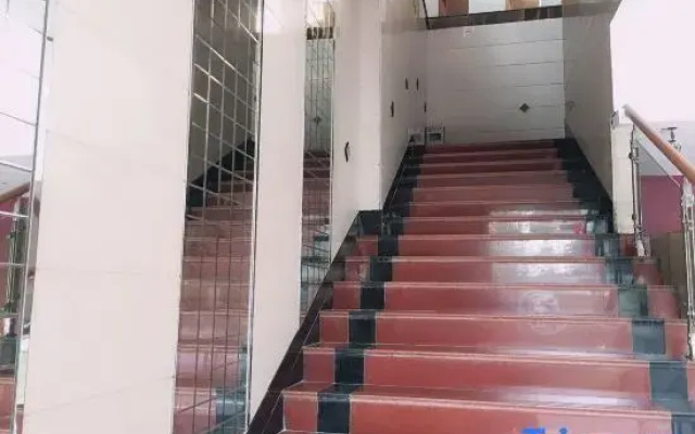 Kameng Hotel