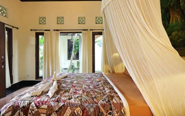 Loka Sari Guest House and Spa