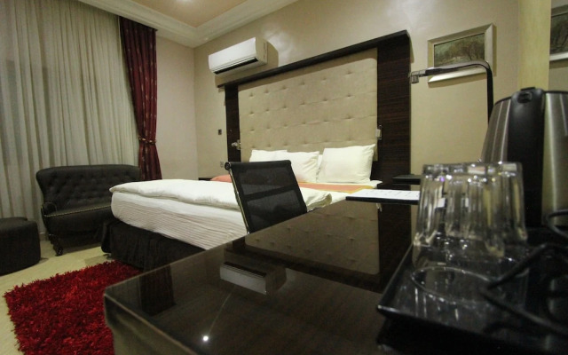 Eterno Hotels Limited