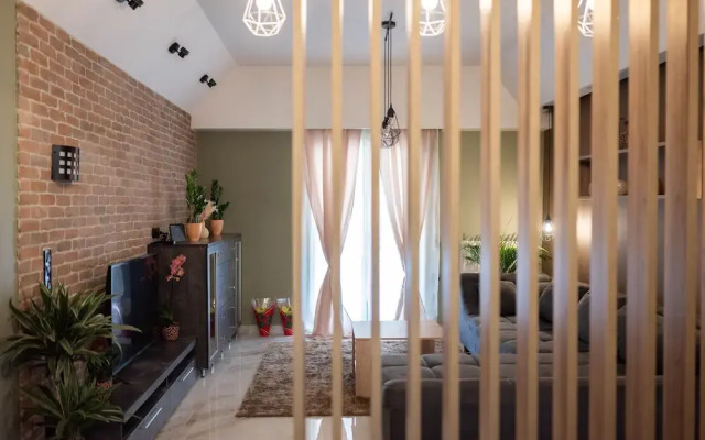 Aurora Breeze Trikala Town