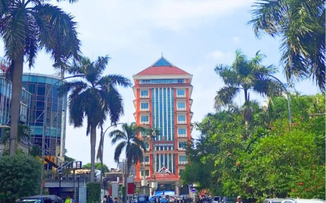 ZEN Premium Near Grand Indonesia Mall