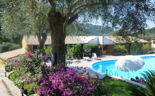 Aphrodite Studios & Pool