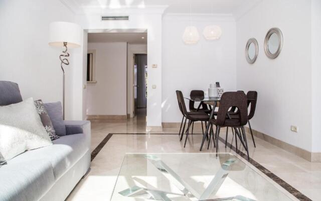 Luxury Duplex Penthouse Alcazaba Beach - RDR157