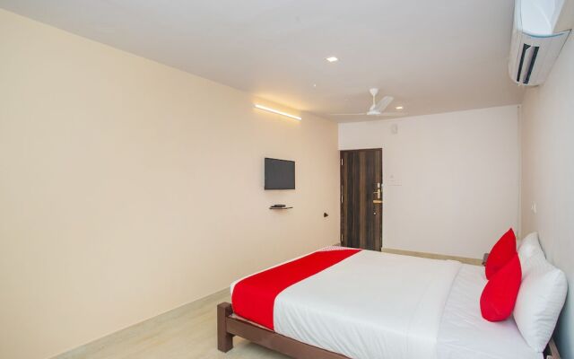 OYO Flagship 16626 Rajkamal Stay Inn Airport Road