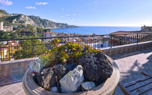 Panoramic Taormina Bay View