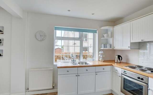 Pretty Holiday Home in Saundersfoot With Garden