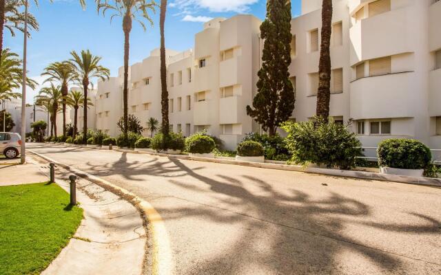 Pretty Apartment in San Roque near River