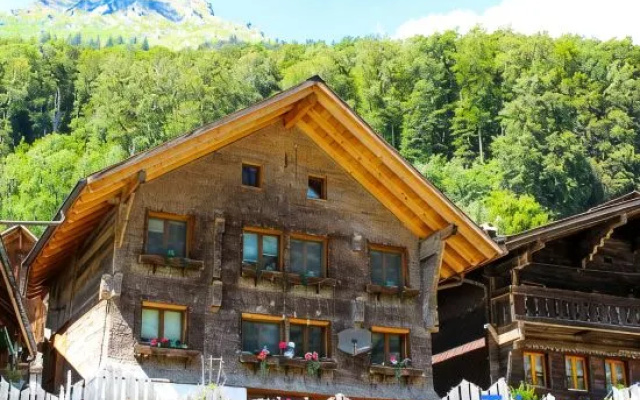 Mys Chalet - Authentic & renovated — 3-star hotel in Jaun