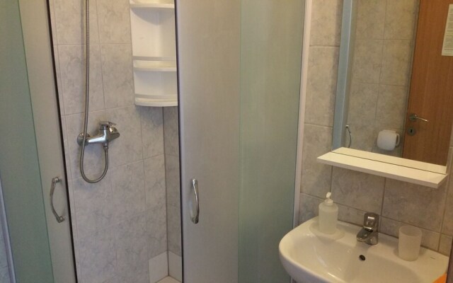 Lovely one Bedroom Apartment Mary in the Center